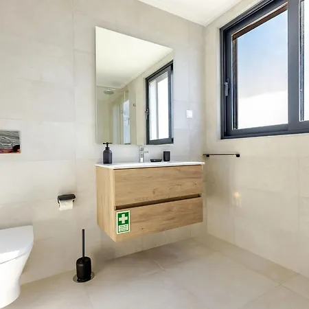 Vale Brisa - By Sch - P *